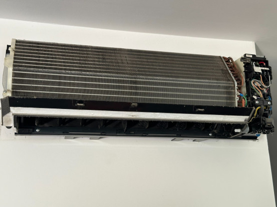 Entretien climatisation réversible : pourquoi est-ce indispensable ?