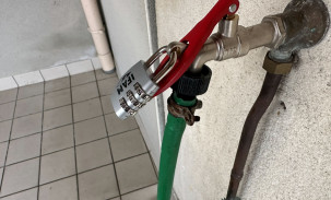 Installation d'un robinet sécurisé avec cadenas dans une copropriété : préserver les ressources en eau