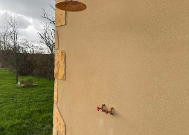 Douche extérieure sur mesure à Saint-Junien 69640