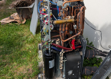 Dépannage de pompe à chaleur monobloc Daikin à La Chapelle-de-Guinchay