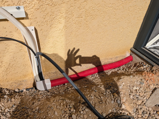 Installation d'une climatisation Mitsubishi pour une véranda à Villié-Morgon