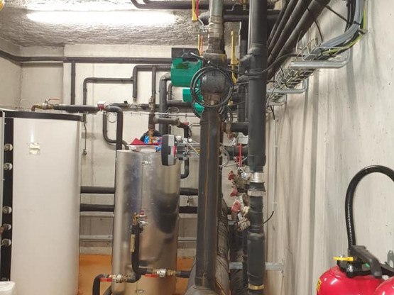 Dépannage sur une vanne thermostatique de chauffage pour une crèche (01090)