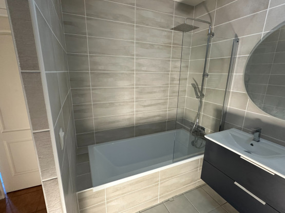 Rénovation de salle de bain à Dracé 69220  Remplacement douche par baignoire 3SC Plomberie