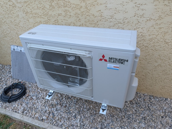 Installation d'une climatisation Mitsubishi pour une véranda à Villié-Morgon