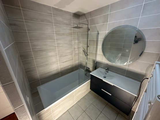 Rénovation de salle de bain à Dracé 69220  Remplacement douche par baignoire 3SC Plomberie