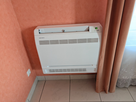 Remplacement d'une cassette de climatisation Hitachi par une cassette HEIWA à Villefranche-sur-Saône