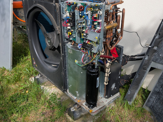 Dépannage de pompe à chaleur monobloc Daikin à La Chapelle-de-Guinchay