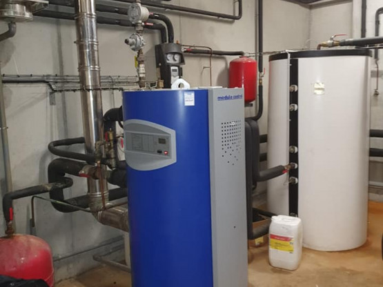 Dépannage sur une vanne thermostatique de chauffage pour une crèche (01090)