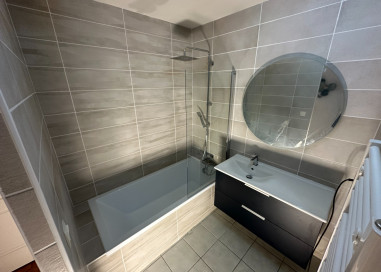 Rénovation de salle de bain à Dracé 69220  Remplacement douche par baignoire 3SC Plomberie