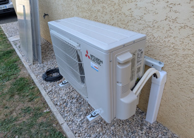 Installation d'une climatisation Mitsubishi pour une véranda à Villié-Morgon